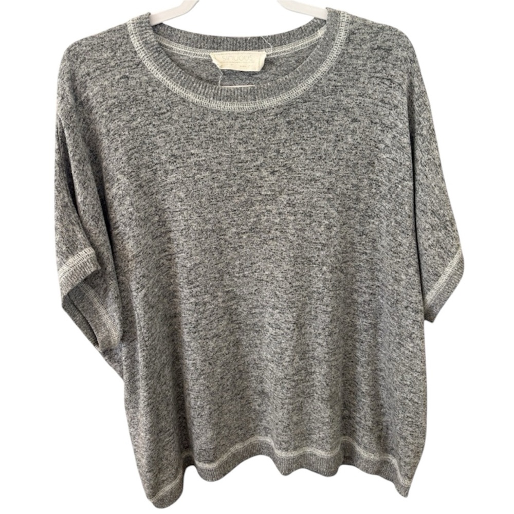 Sinuous Gray Women's Oversized Sweater Size Medium